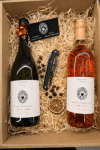 Oryginalny box na prezent dla mężczyzny z alkoholem premium